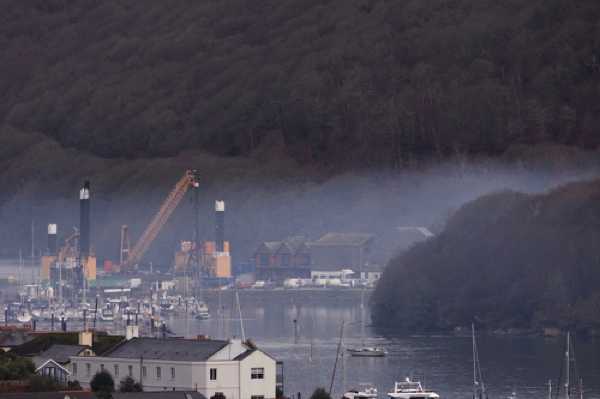 18 January 2021 - 09-39-15
Strange how you can always tell smoke from mist.
--------------------------
 Noss-on-Dart construction